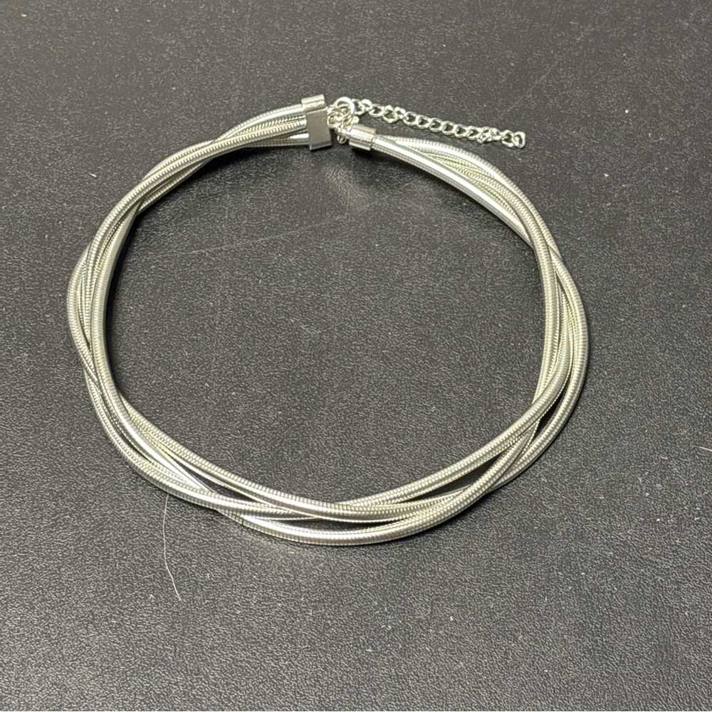 Elegant Silver Necklace